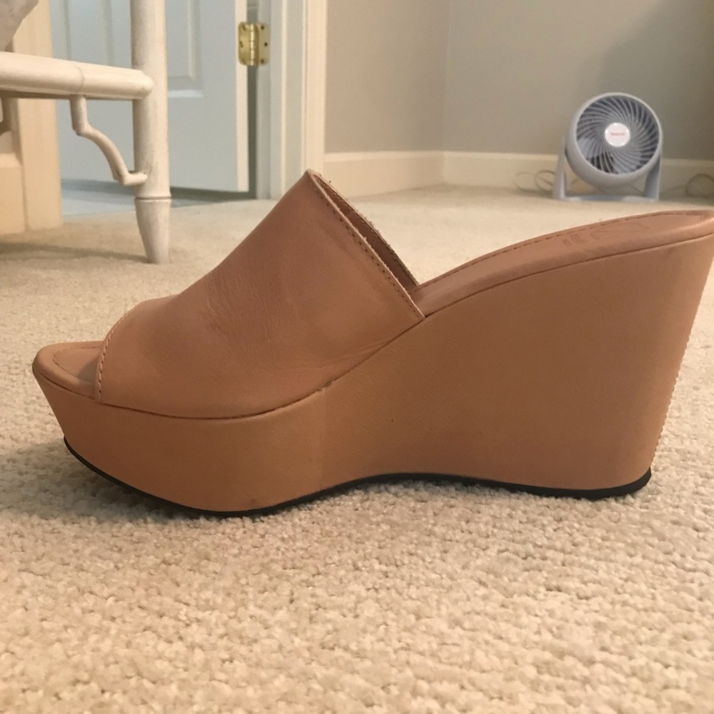 Dee Keller Wedges